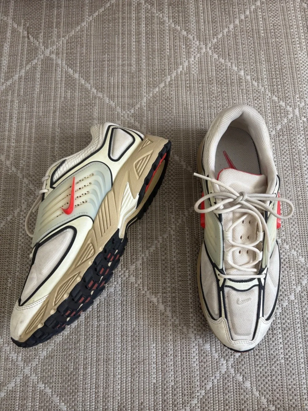 Nike Men’s Pegasus Wave Sneakers in Coconut Milk and Orange - Picture 5 of 8